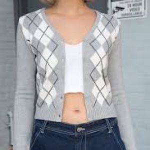 Brandy Melville Elizabeth sweater
